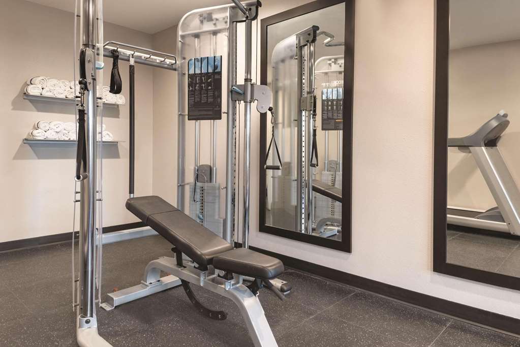 Country Inn & Suites by Radisson Pella IA - photo 18