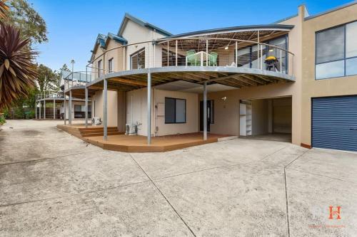 Amazing Location with Ocean View in Cowes, Australia