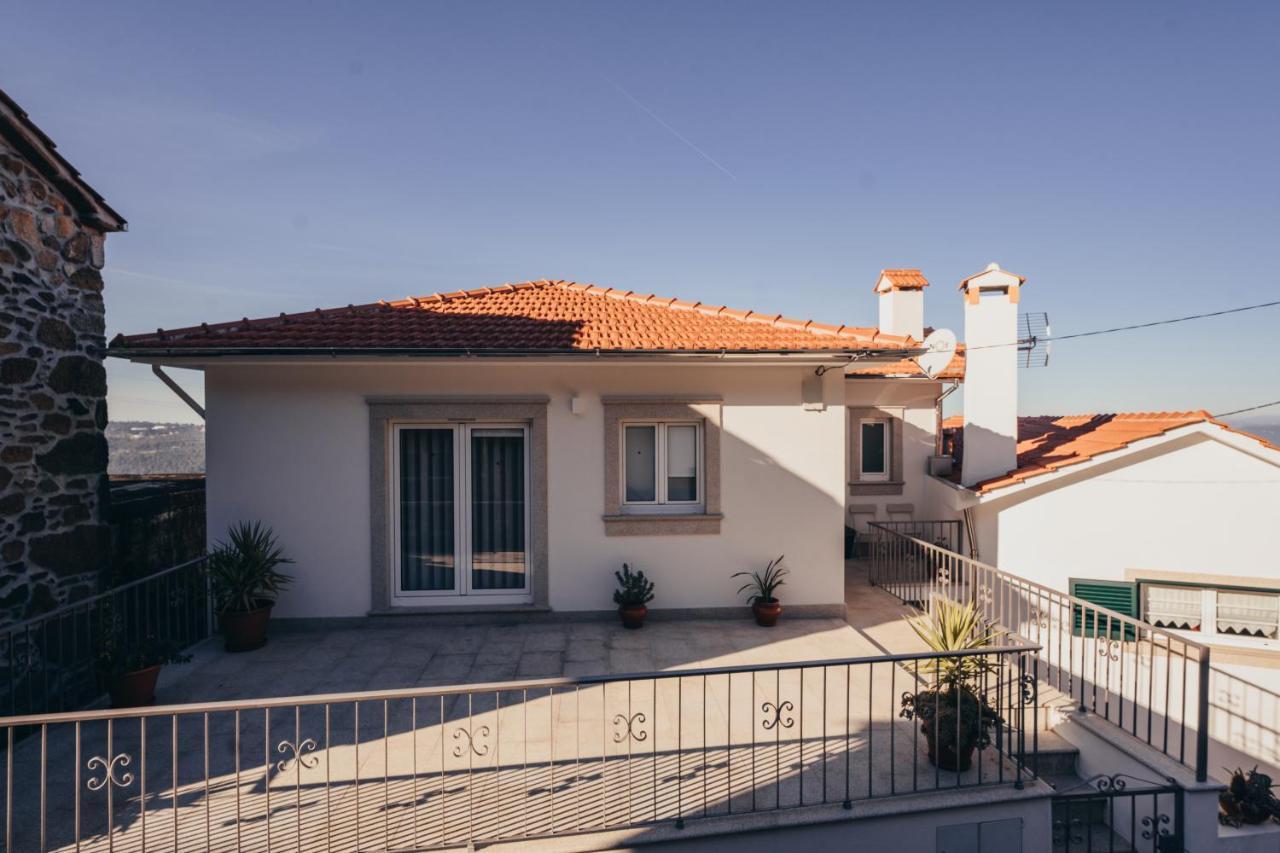 Cabanelas Country House Casa do Luís — 4-Star Luxury Hotel in Vale De Cambra, Portugal