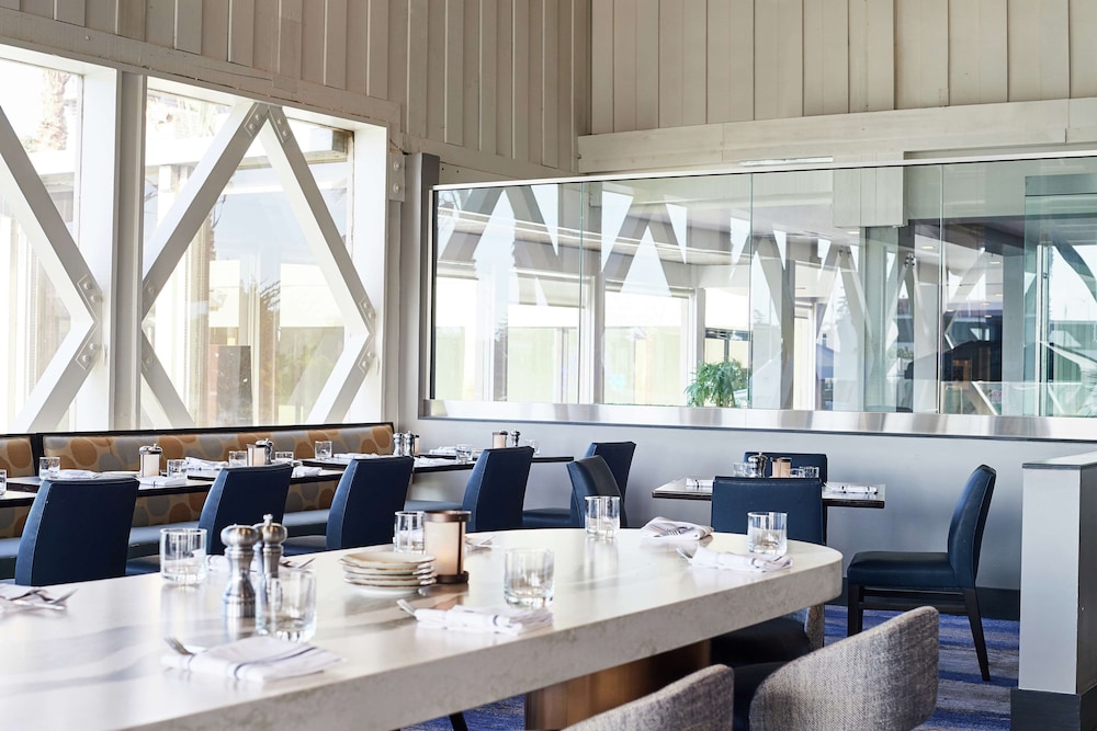 DoubleTree by Hilton Hotel Berkeley Marina - photo 56