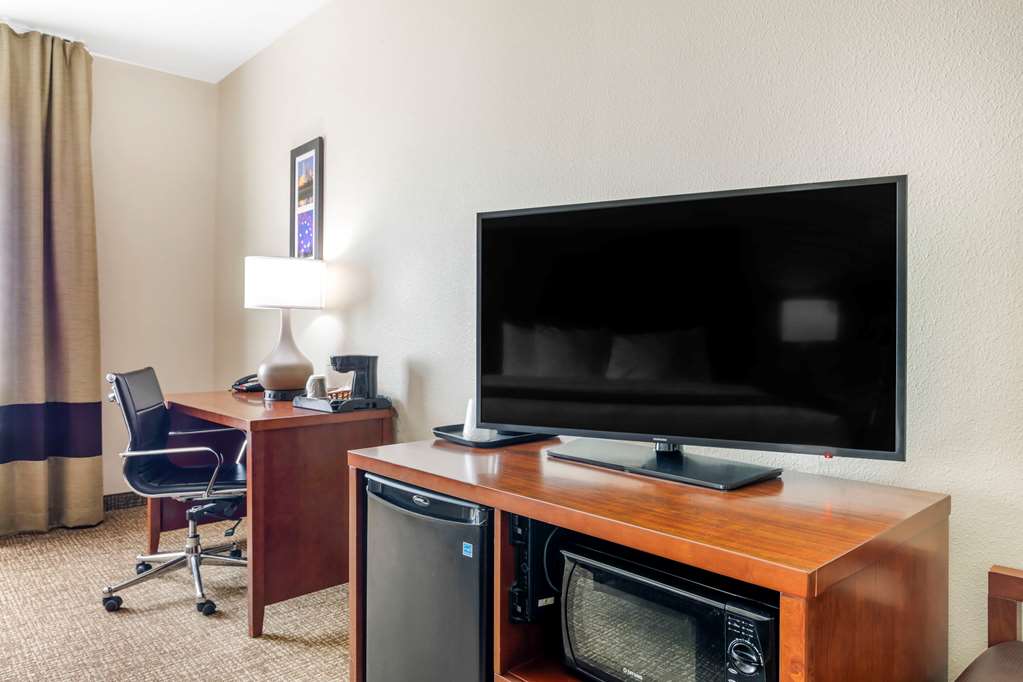 Comfort Inn Near UNT - photo 9