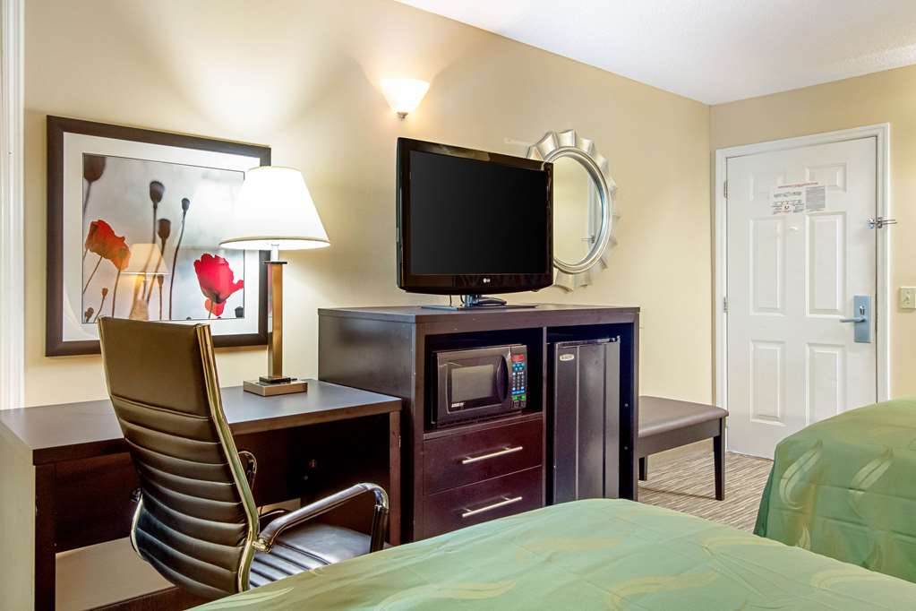 Quality Inn Thomaston - photo 11