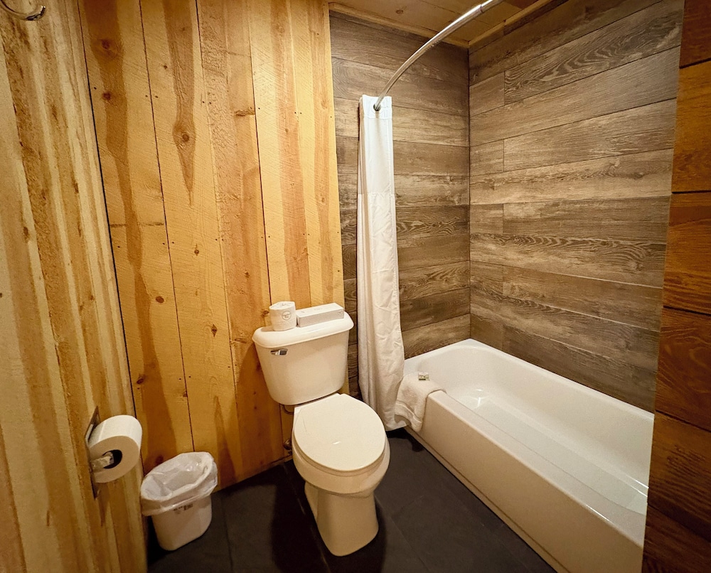 Americas Best Value Inn Wall - photo 77