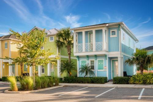Vibrant Cottage With Hot Tub Near Disney With Margaritaville Resort & Island H2O Access 8032Dr — 4-Star Luxury Hotel in Orlando, United States