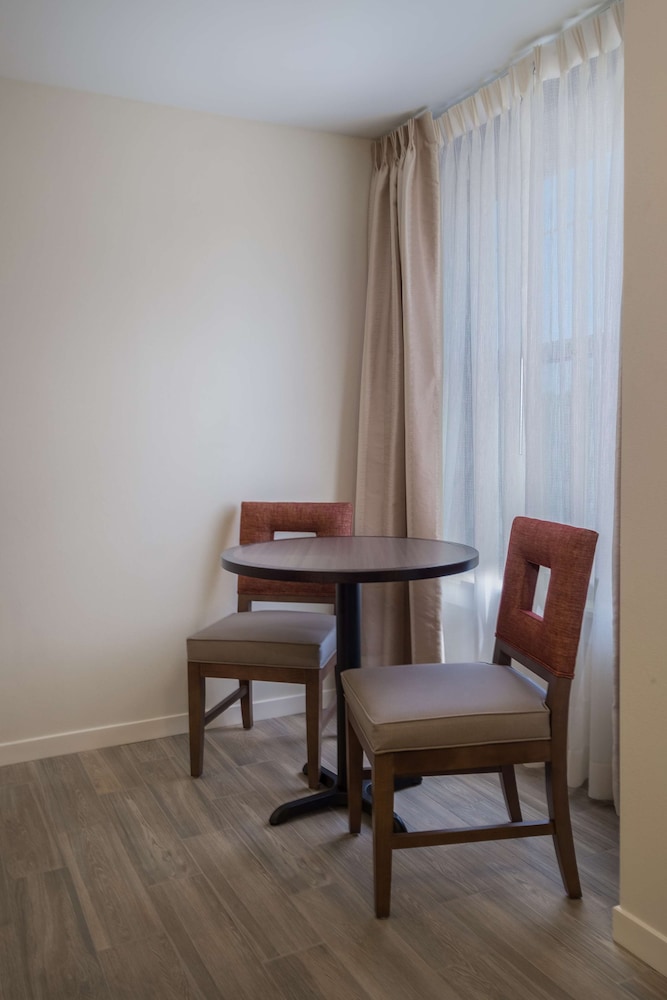 Hampton Inn Waterville - photo 24