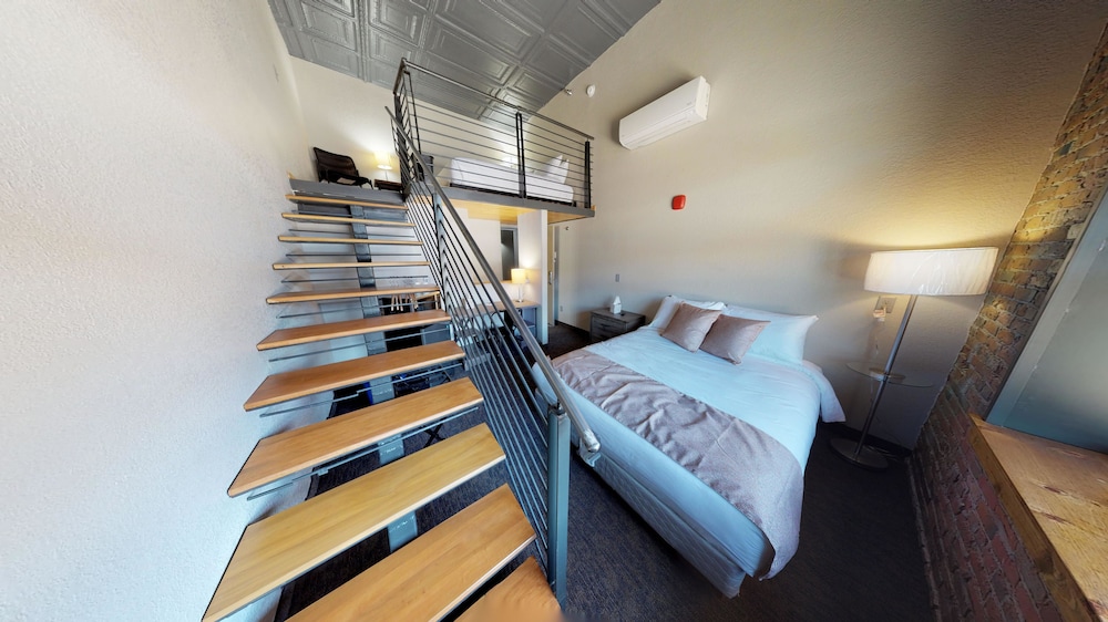 The Hotel Sturgis - photo 11