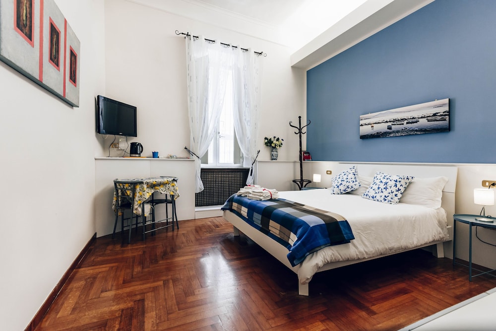 B&B La Casa del Sole a Mergellina — 5-Star Luxury Hotel in Naples, Italy
