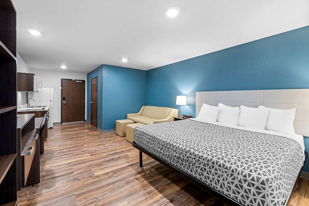 Woodspring Suites Kansas City Airport - photo 23