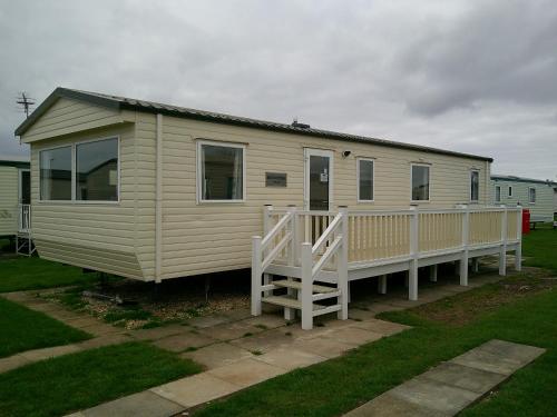 Kingfisher Moonstone 8 Berth Central Heated Close to site entrance in Ingoldmells, United Kingdom