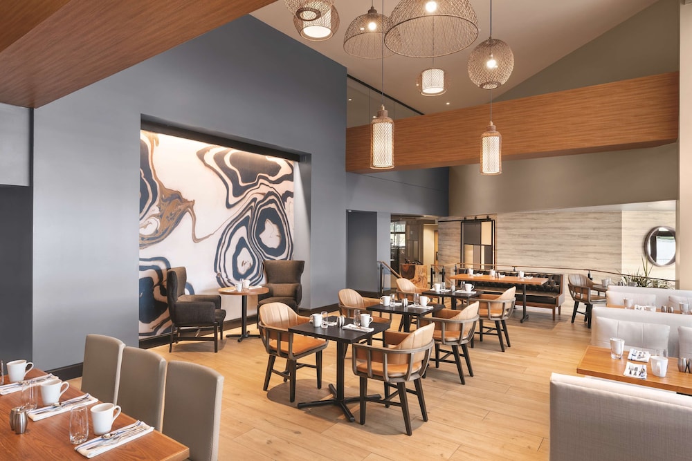 DoubleTree by Hilton Tampa Rocky Point Waterfront - photo 47