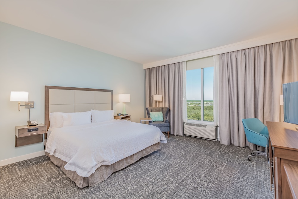 Hampton Inn & Suites Panama City Beach Beachfront - photo 12
