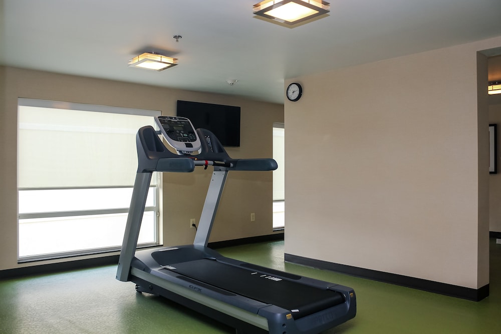 Holiday Inn Hotel & Suites Atlanta Airport North by IHG - photo 37