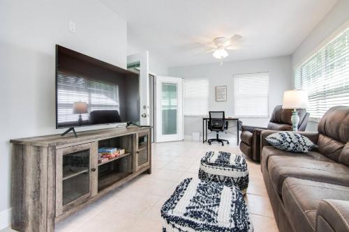 Murray Dale Hideaway - last minute hotel in Valrico