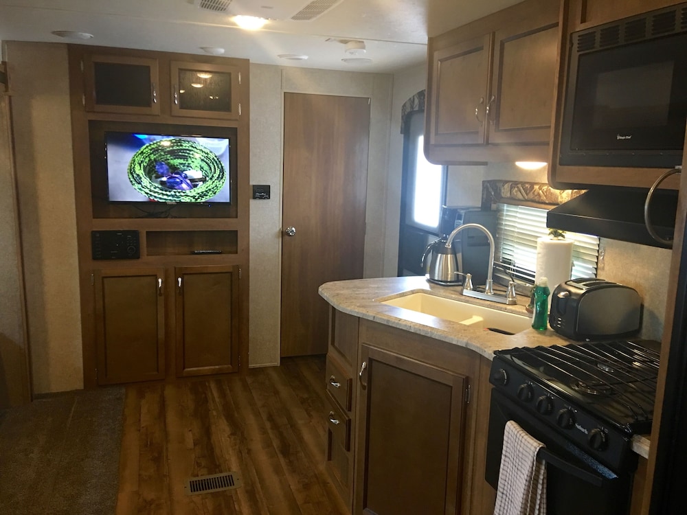 Enduro RV Citrus Valley Resort - photo 27