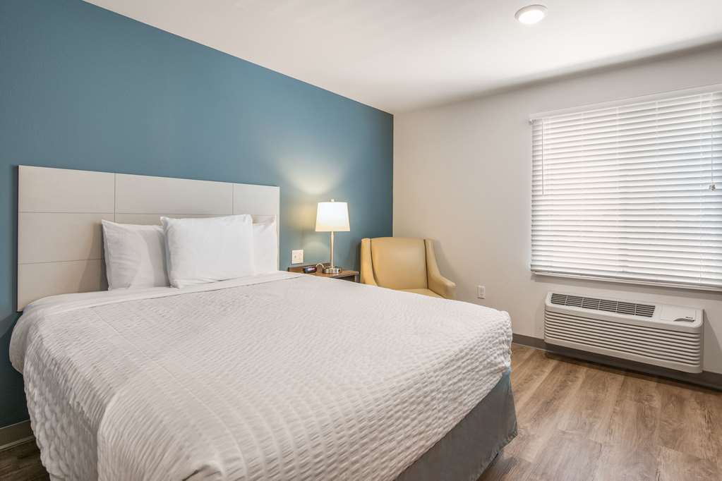 WoodSpring Suites Chicago Midway - photo 9