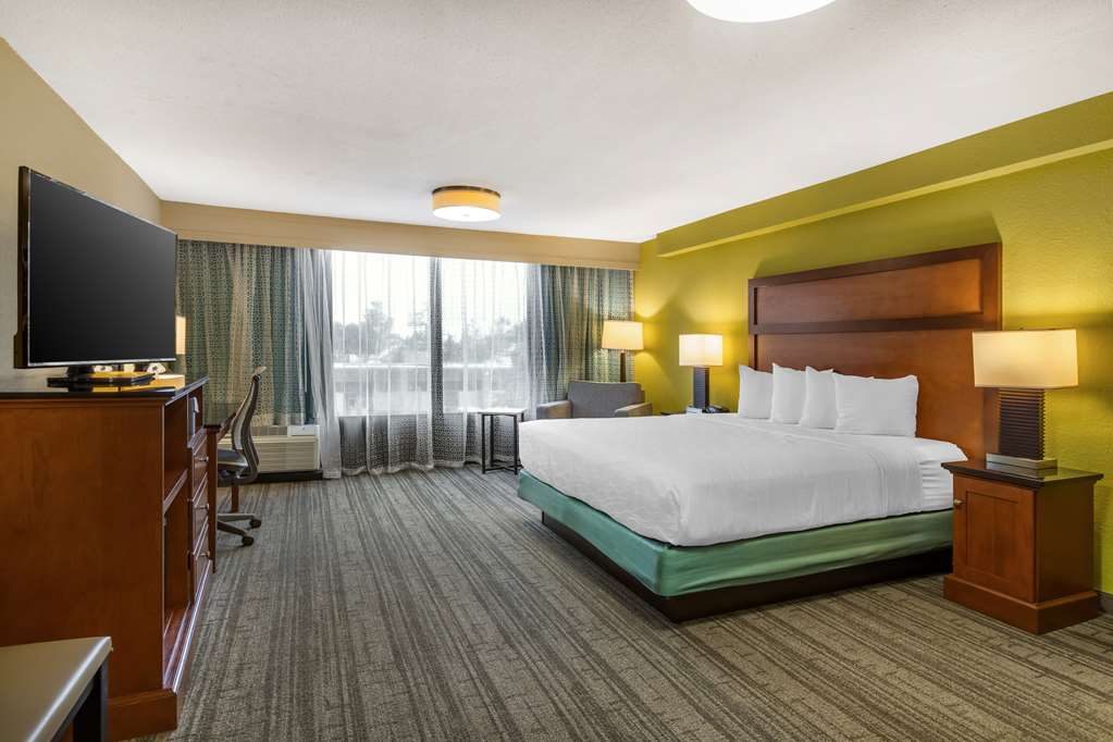 Best Western Plus Houston Energy Corridor - photo 6