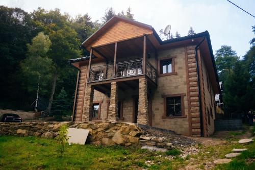 Chata Myslivecká Lesní Údolí — hotel in Perstejn