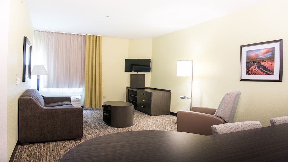 Candlewood Suites Bay City by IHG - photo 12