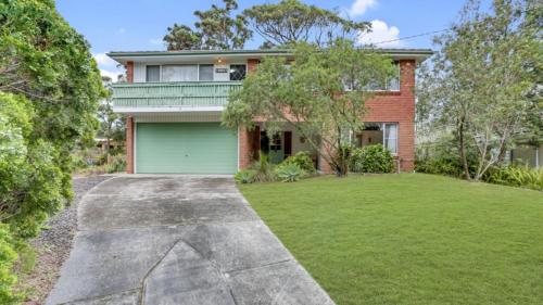 4 Kururma Crescent Hawks Nest in Hawks Nest, Australia