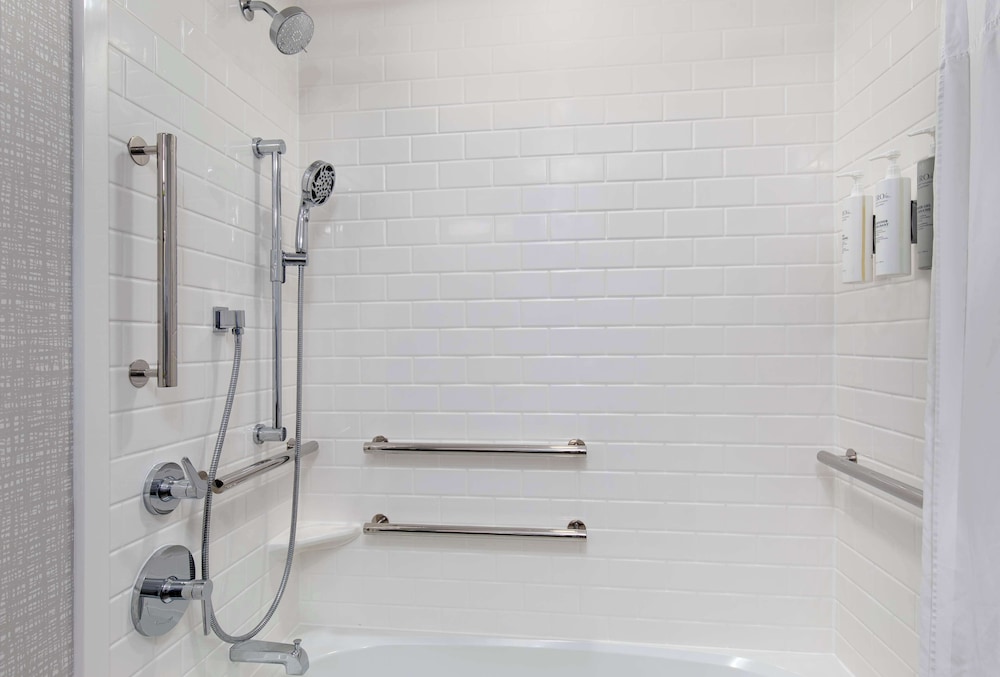 Hampton Inn Pikeville - photo 15