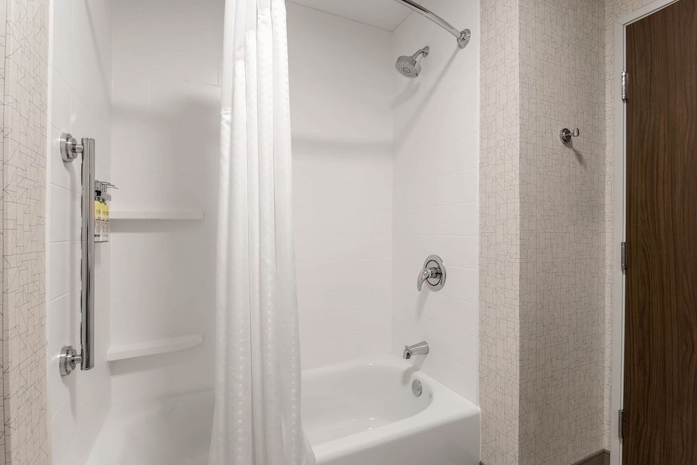 Holiday Inn Express & Suites Chicago O'Hare Airport by IHG - photo 21