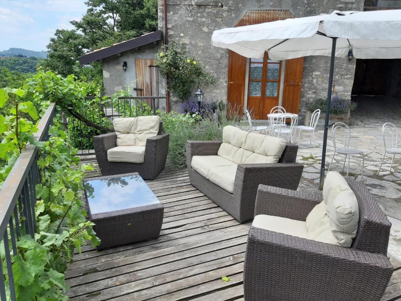 Country House Cozzena — 4-Star Luxury Hotel in Maslianico, Italy