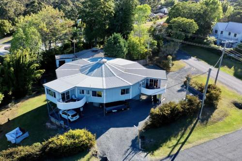 Hinterland Grandeur Retreat Tamborine Mountain — hotel in Tamborine Mountain