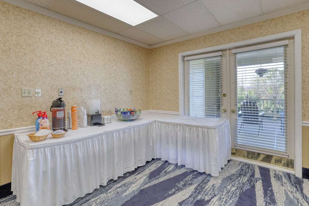 Comfort Suites Appleton Airport - photo 64