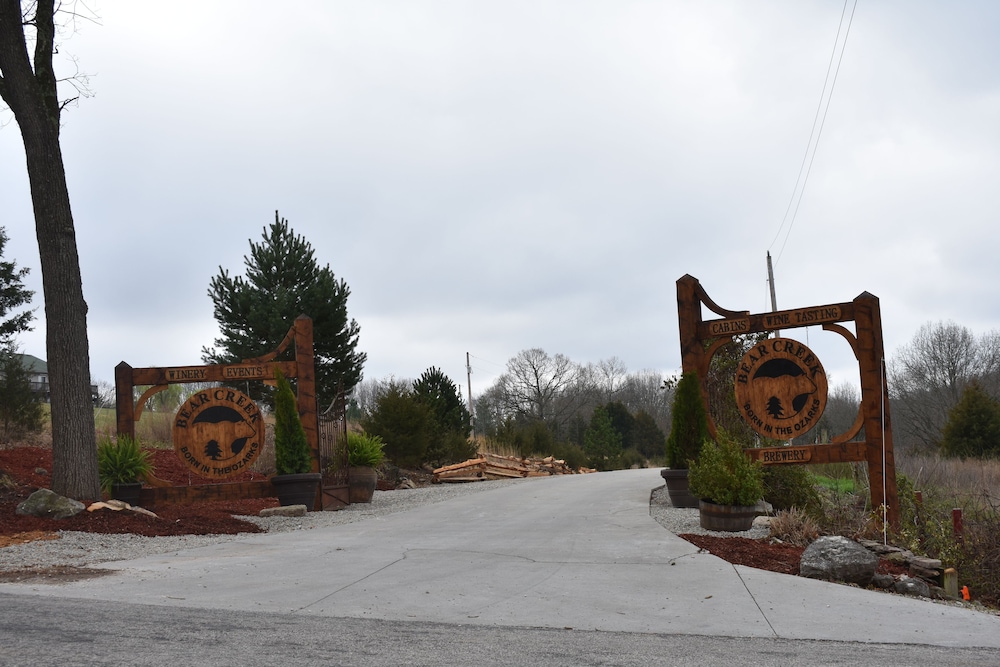 Bear Creek Lodge Cabin Resort - photo 115