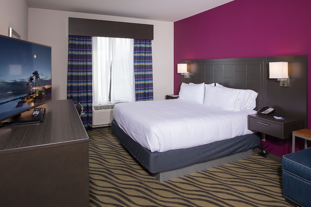 Holiday Inn Express Hutchinson by IHG - photo 8