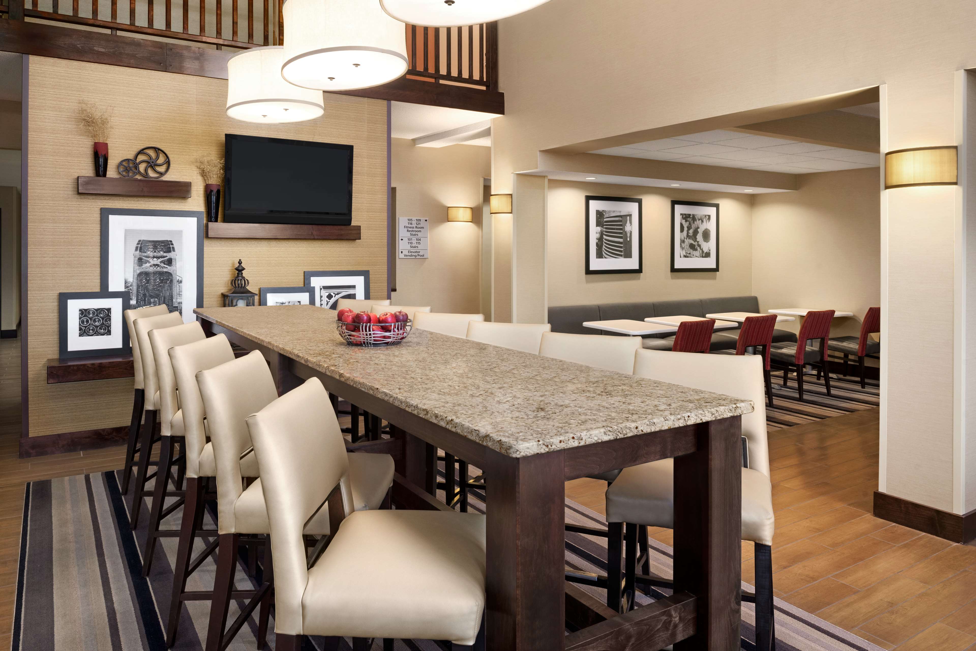Hampton Inn Lawrence - photo 4