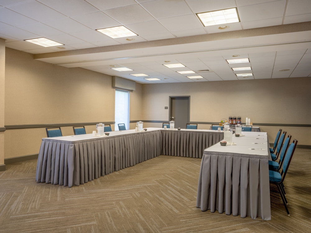 Hampton Inn Raynham Taunton - photo 39