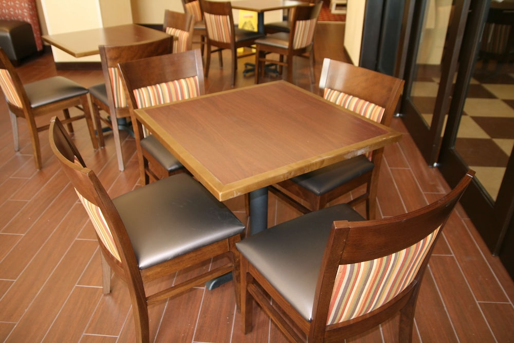 Hampton Inn & Suites Oxford Anniston - photo 43