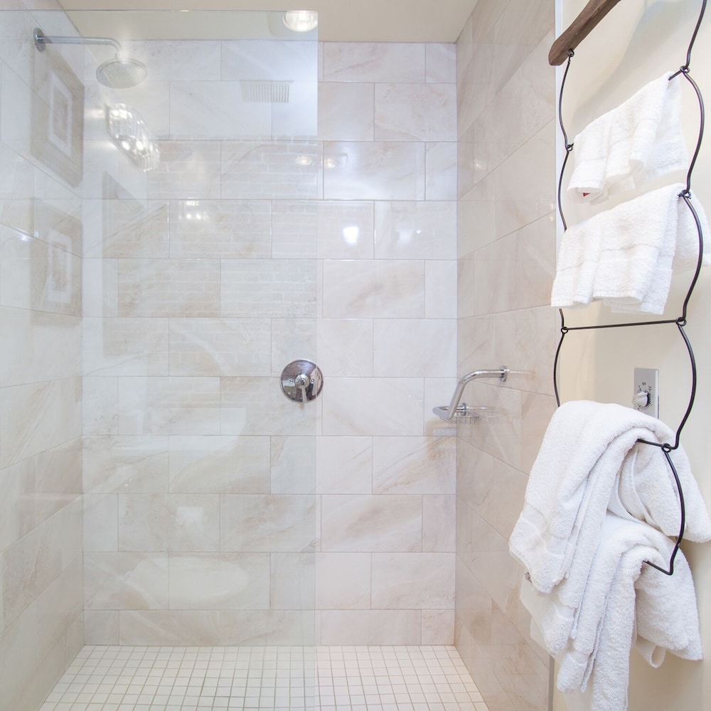 Garrison Inn Boutique Hotel - photo 39