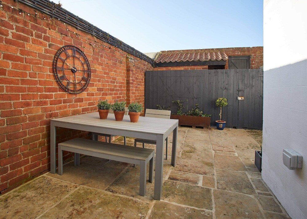Host & Stay The Courtyard Retreat