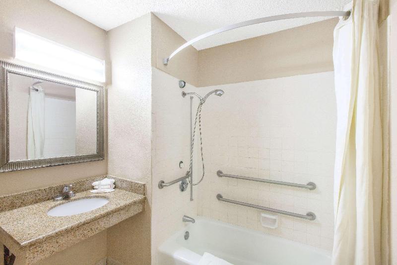 Americas Best Value Inn Lafayette - photo 15