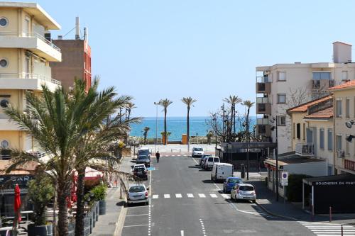 St Cyprien Coup de Coeur Vue Sur la Mer in Saint-Cyprien, France