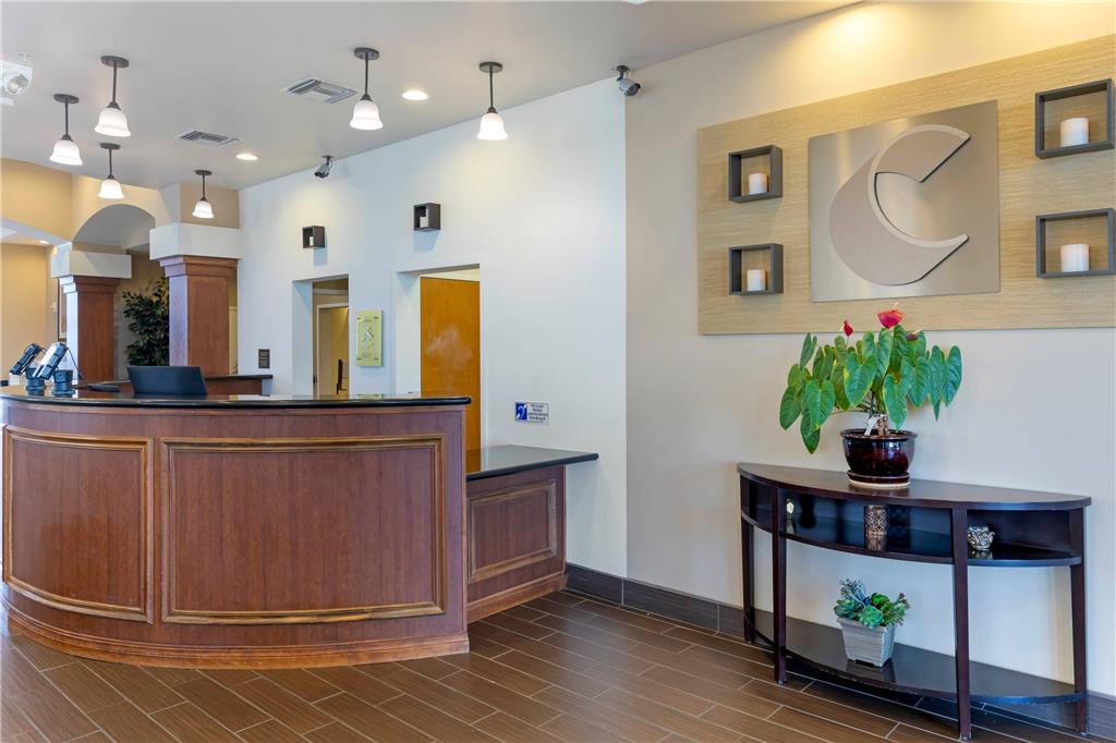 Comfort Suites Barstow near I 15 - photo 8