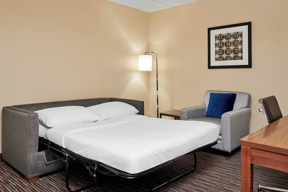 Royle Hotel Milwaukee Airport - photo 3