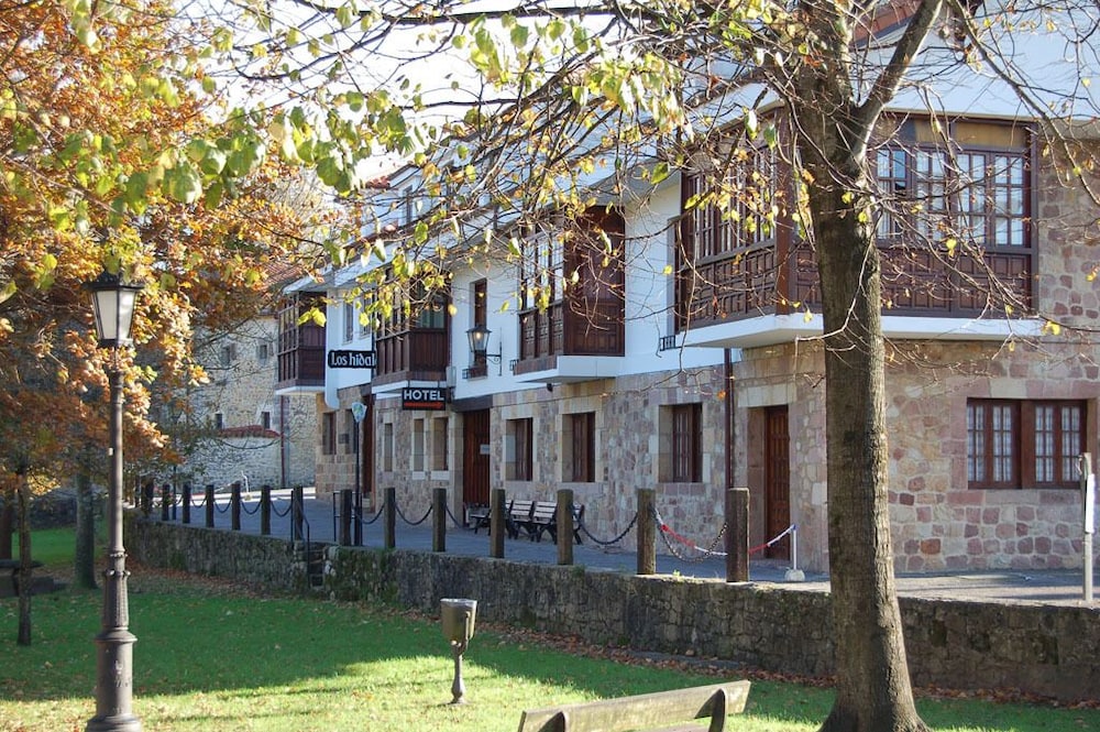 Hotel Los Hidalgos in Santillana, Spain