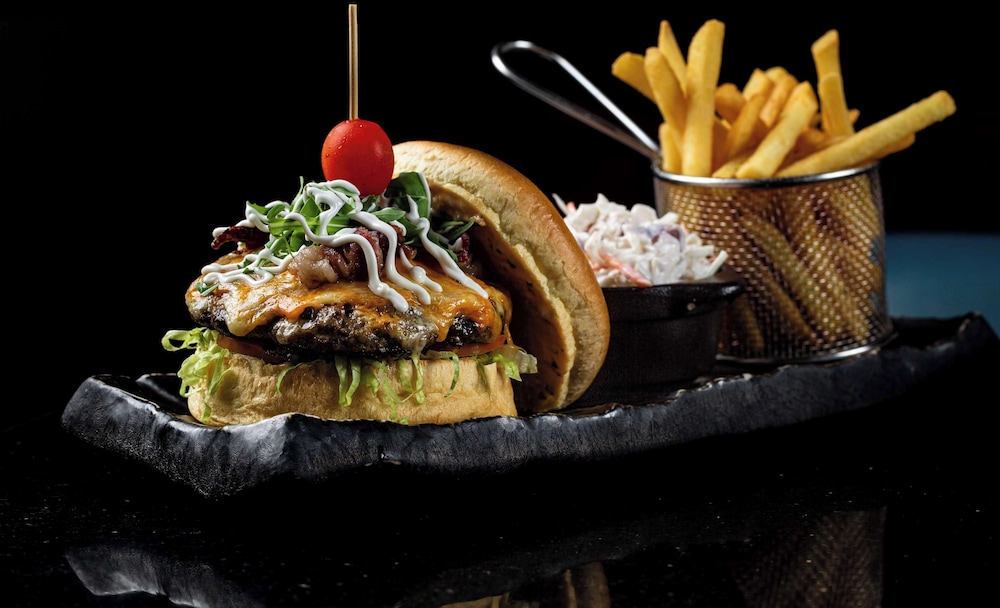 מזון ומשקאות