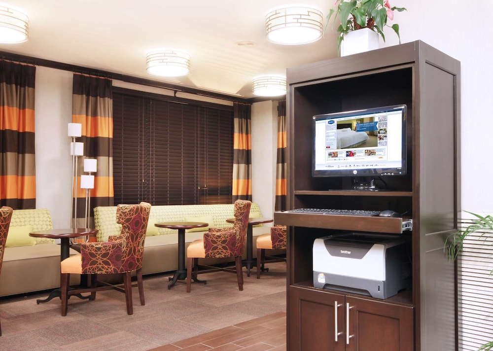Hampton Inn Kansas City Overland Park - photo 54