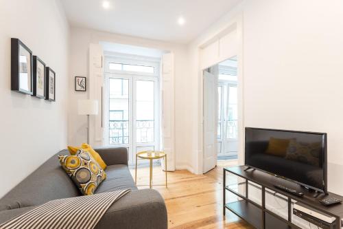 Three bedroom apartment in historical centre Bairro Alto — 4-Star Luxury Hotel in Lisbon, Portugal