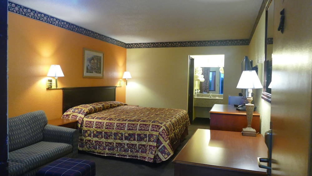 Allstate Inn Seymour - photo 4