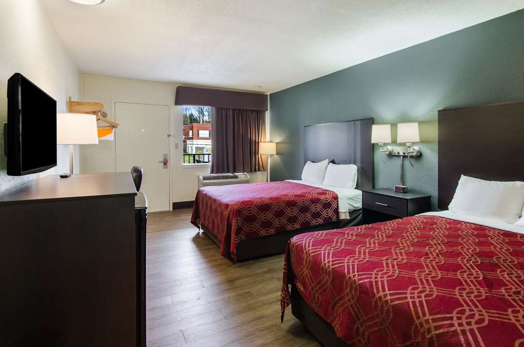 Econo Lodge Near Motor Speedway - photo 23