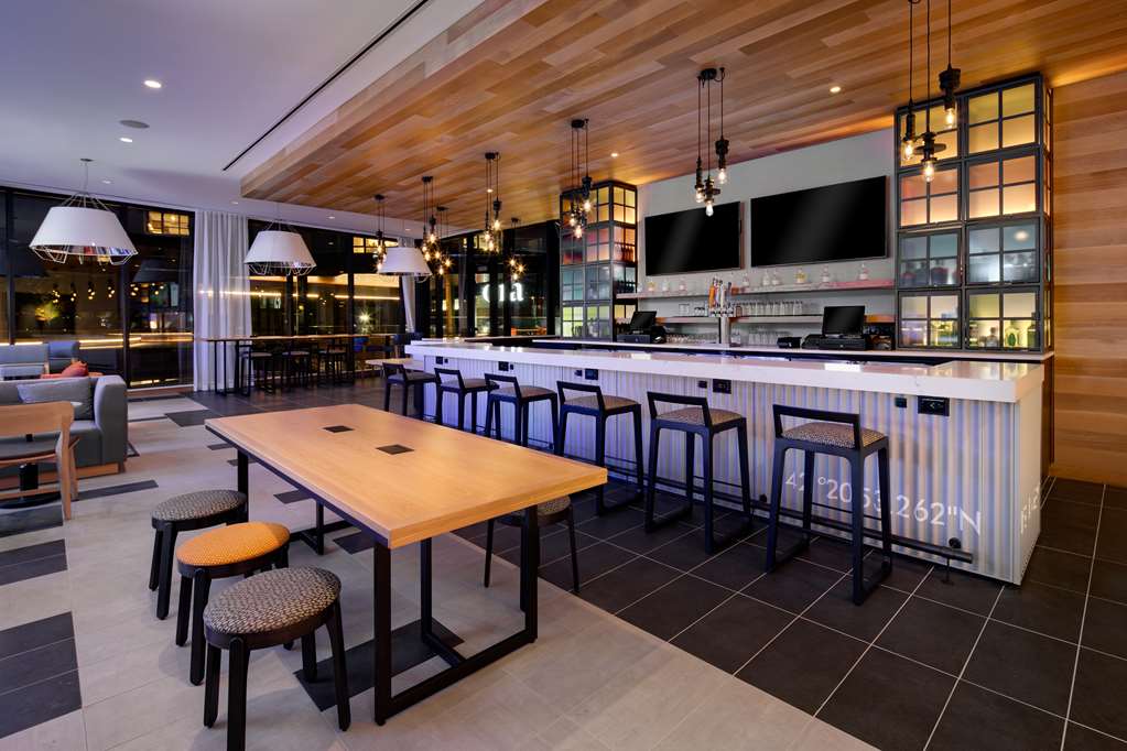 Hyatt Place Boston Seaport District - photo 37