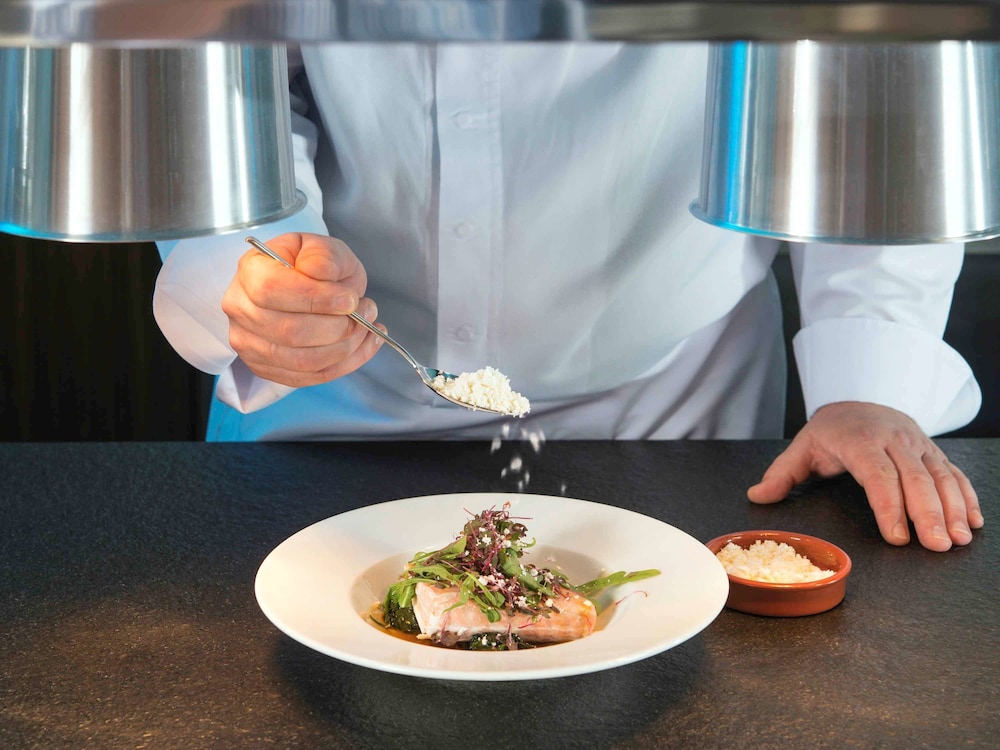 מזון ומשקאות