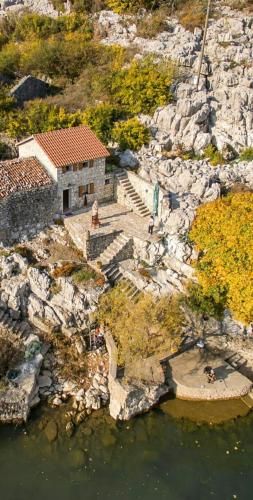 Holiday home Raduš — 4-Star Luxury Hotel in Podgorica, Montenegro