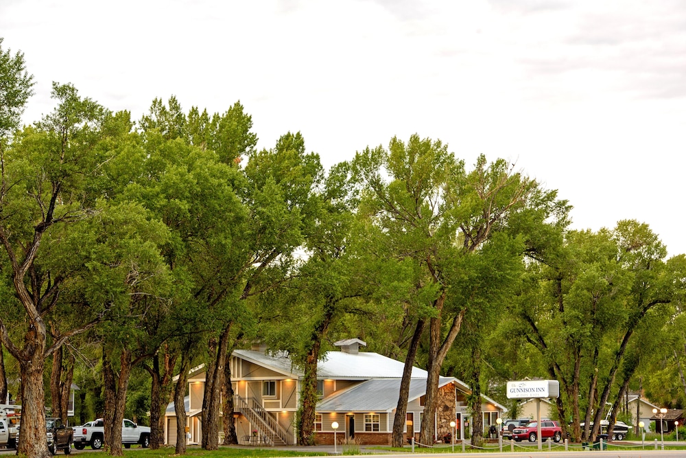 The Gunnison Inn at Dos Rios Golf Course - photo 70