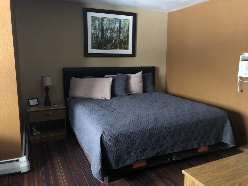 Adoba Hotel Naubinway - photo 7